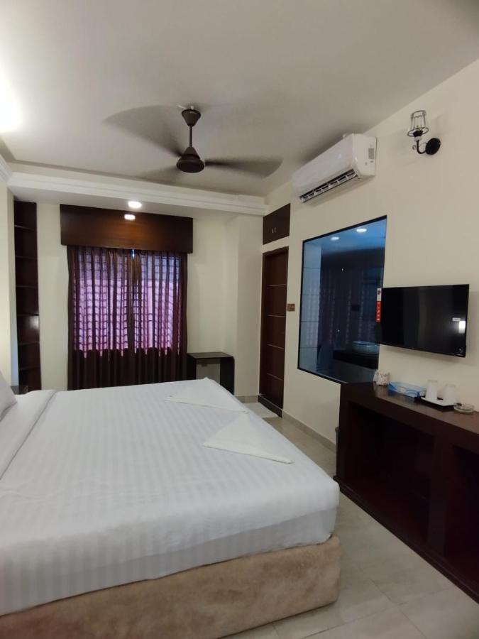 White Park Hotel & Suites Τσιταγκόνγκ Εξωτερικό φωτογραφία