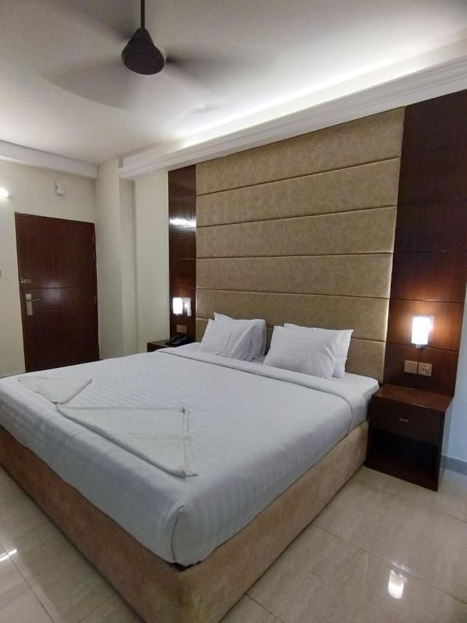 White Park Hotel & Suites Τσιταγκόνγκ Εξωτερικό φωτογραφία