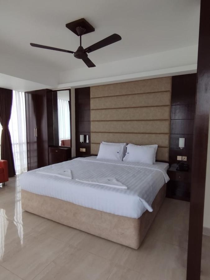 White Park Hotel & Suites Τσιταγκόνγκ Εξωτερικό φωτογραφία