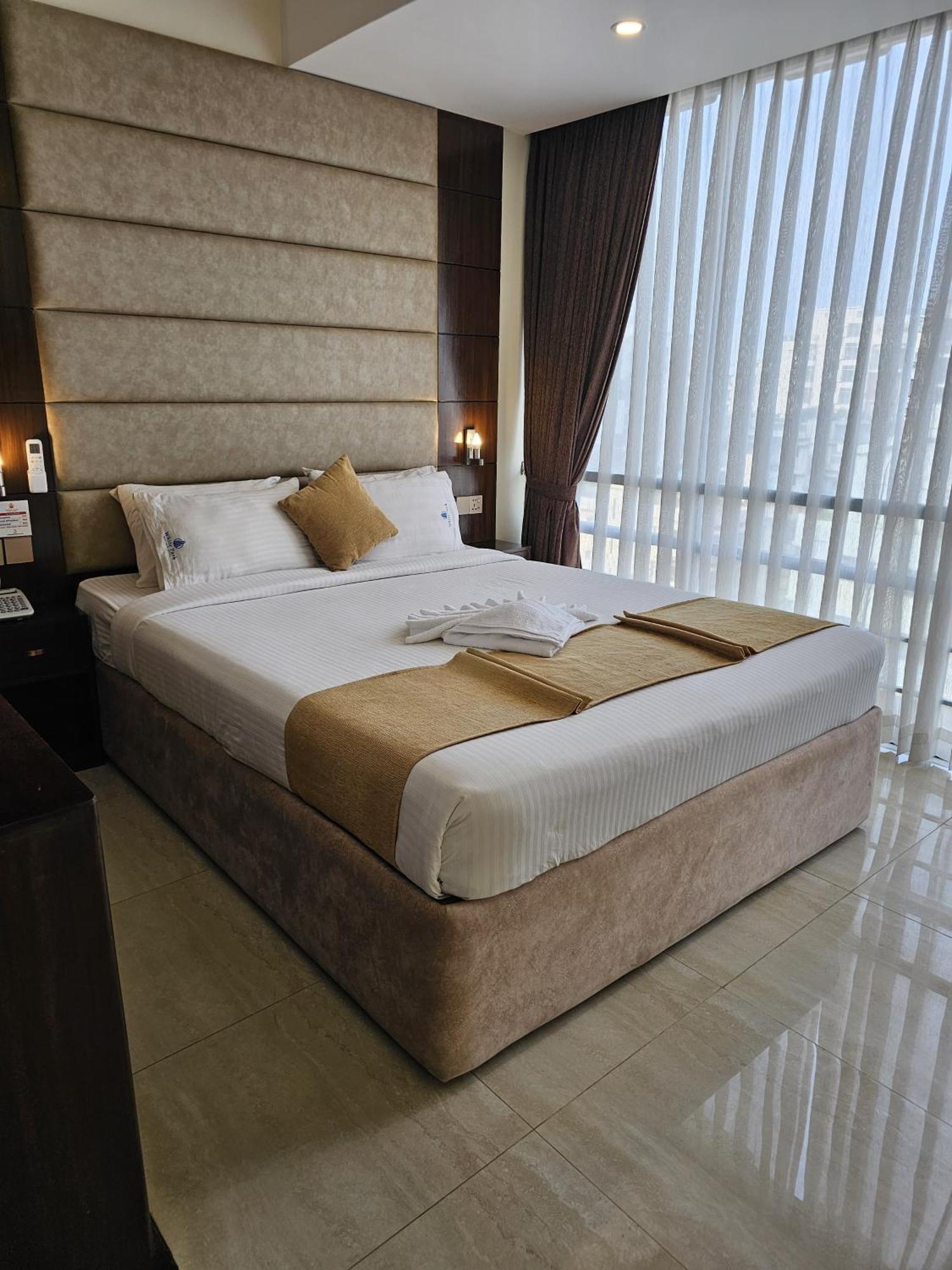 White Park Hotel & Suites Τσιταγκόνγκ Εξωτερικό φωτογραφία
